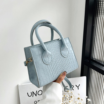 2023. évi krokodilmintás PU bőr táskák női láncos női váll kézitáskák mini pénztárcák utazási keresztes testtáskák