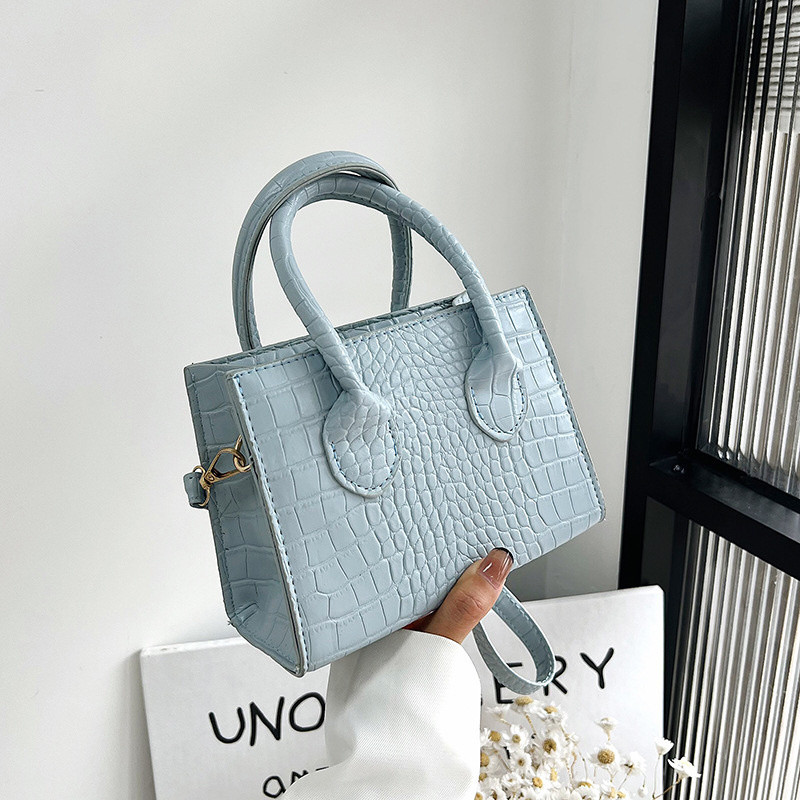 2023. évi krokodilmintás PU bőr táskák női láncos női váll kézitáskák mini pénztárcák utazási keresztes testtáskák