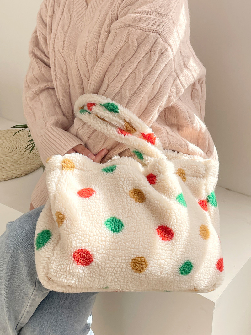 Suure mahutavusega naiste täpiline plüüsist õlakott Lambavillast vest Käekott Ostukotid Talvine soe kohev kandekott