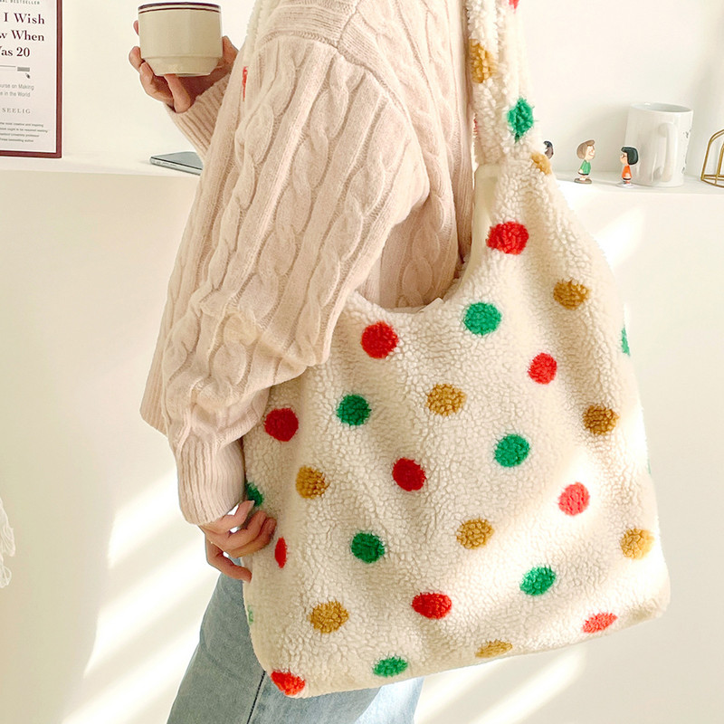 Suure mahutavusega naiste täpiline plüüsist õlakott Lambavillast vest Käekott Ostukotid Talvine soe kohev kandekott