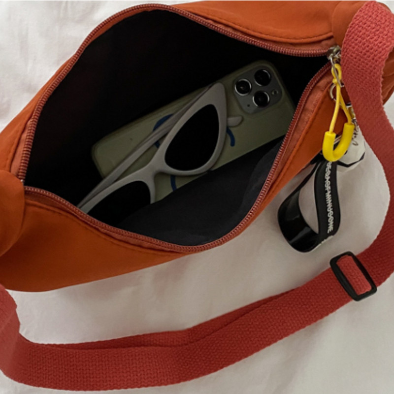 Õlakotid Naiste Tõmblukk Uus Chic Hobos Nailonist Tõmblukk Hipsterid Crossbody Õpilastele Käekotid High Street Shopping Kpop Kaenlaalused