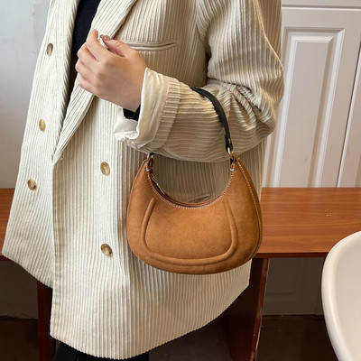 Peen naiste õlakott, ühevärviline kaenlaaluse disainiga PU-nahast kaenlaalused kotid vaba aja naistele poolkuu igapäevased pelmeenikotid