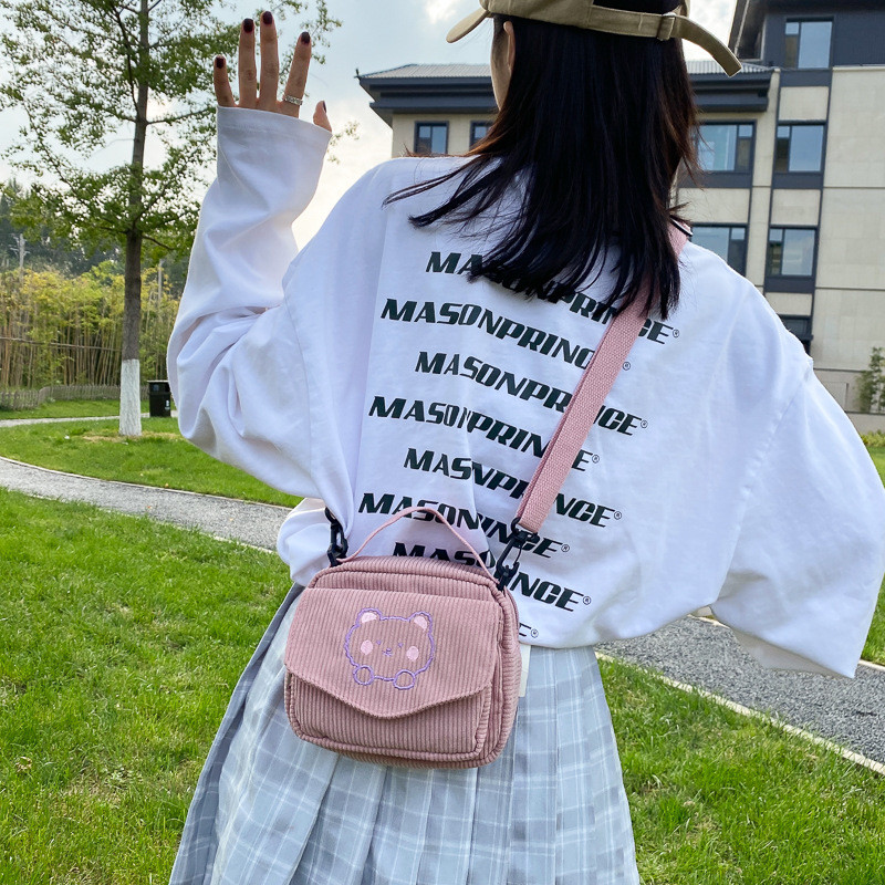 Naiste käekotid Juhuslikud velvetist õlakotid Preppy Style Student õlakott Väike velvetist käekott reisimiseks