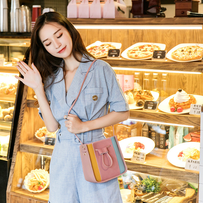 Casual Crossbody kott naistele Triibuline ämbriga õlakott Naiste kotid Luksuslik PU nahast kott Hit Bucket Bag Käekott Messenger