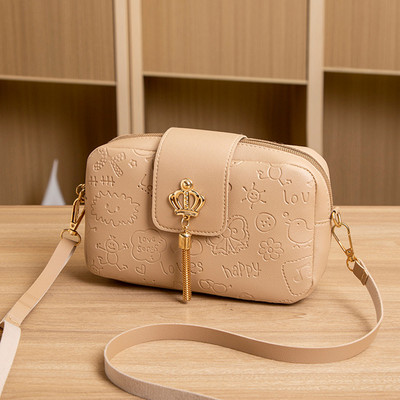 2022 Άνοιξη Καλοκαίρι Μίνι γυναικεία χιαστί τσάντα ώμου κινητού τηλεφώνου Νέα μόδα υφασμένη φούντα γυναικεία τσάντα ώμου διαγώνια