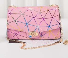 2021 Νέα μοντέρνα μόδα απλή τσάντα Messenger Πολύχρωμη αλυσίδα ώμου Μικρή τετράγωνη τσάντα Δερμάτινη τσάντα πολυτελείας