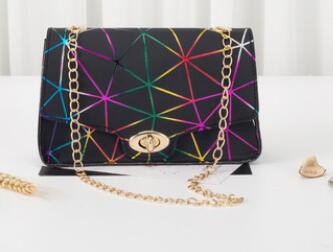 2021 Νέα μοντέρνα μόδα απλή τσάντα Messenger Πολύχρωμη αλυσίδα ώμου Μικρή τετράγωνη τσάντα Δερμάτινη τσάντα πολυτελείας