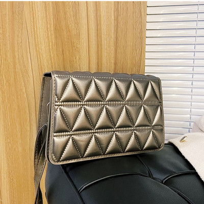 Driga Чанти през рамо за жени 2022 г. Нови модерни модни чанти Rhombus Messenger Чанти с ярки цветове Мини квадратни чанти Ежедневна чанта от изкуствена кожа