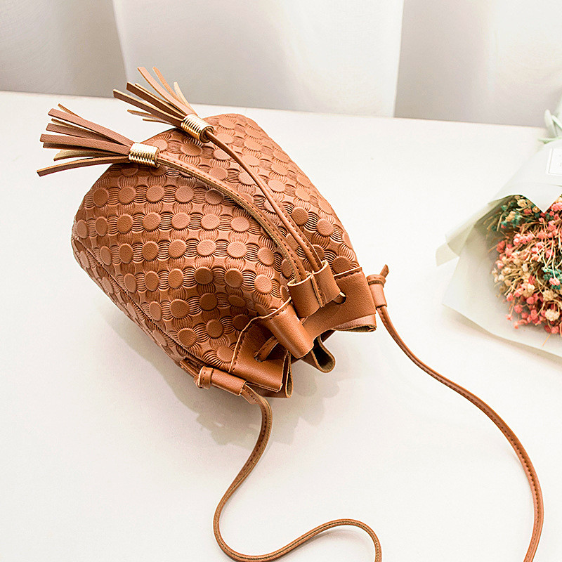 Uus luksuslik mood naiste kott Vintage messenger-kott Kvaliteetne retropopulaarne õlakott Lihtne Crossbody kott