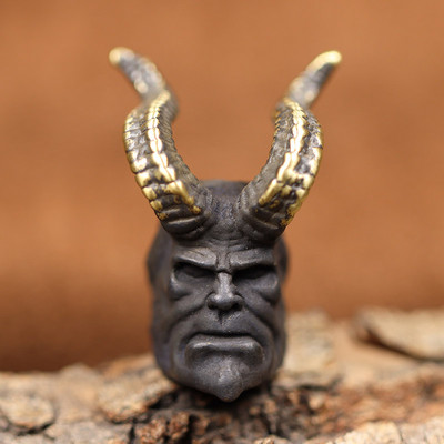 Horned Hellboy Head Sculpture Brass Knife Beads Outdoor EDC DIY Paracord Φακός Κορδόνι Κρεμαστό κόσμημα Γούρια Αξεσουάρ