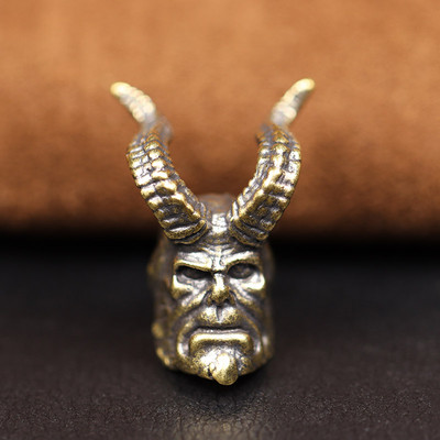 Szarvas Hellboy fej szobor sárgaréz kés gyöngyök kültéri EDC barkács Paracord zseblámpa zsinór medál ékszer varázslatok kiegészítők