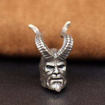 Szarvas Hellboy fej szobor sárgaréz kés gyöngyök kültéri EDC barkács Paracord zseblámpa zsinór medál ékszer varázslatok kiegészítők