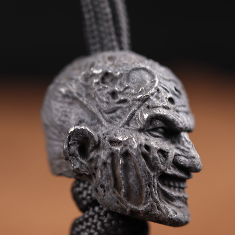 Klassikaline õudusfilmi tegelane Evil Night Ghost King messingist noapärl EDC õues meisterdatud Paracordi kootud kaelapaeltega ripatsitarvikud