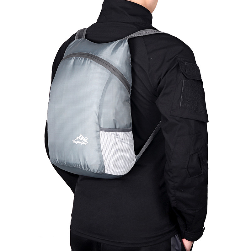 Rucsac de călătorie rezistent la apă de 20 L, rucsac de zi pliabil și ușor de ambalat pentru bărbați și femei, geantă de depozitare pentru camping în aer liber