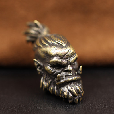 Orcish Warrior Head skulptuur messingist noa rant EDC õues DIY Paracordi tarvikud Käsitsi valmistatud kootud ripats Retro rippuv