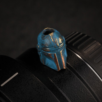 Налични 6 цвята за каска Месингова висулка Паракорд Мъниста Талисмани Метална дистанционна мъниста за сгъваем нож EDC