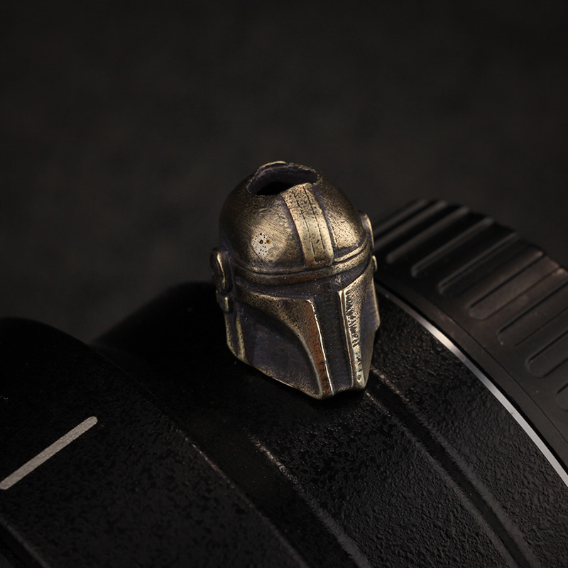 Sisak 6 színben elérhető sárgaréz Paracord medál zsinór Gyöngyök Charms fém távtartó gyöngy összecsukható késhez EDC