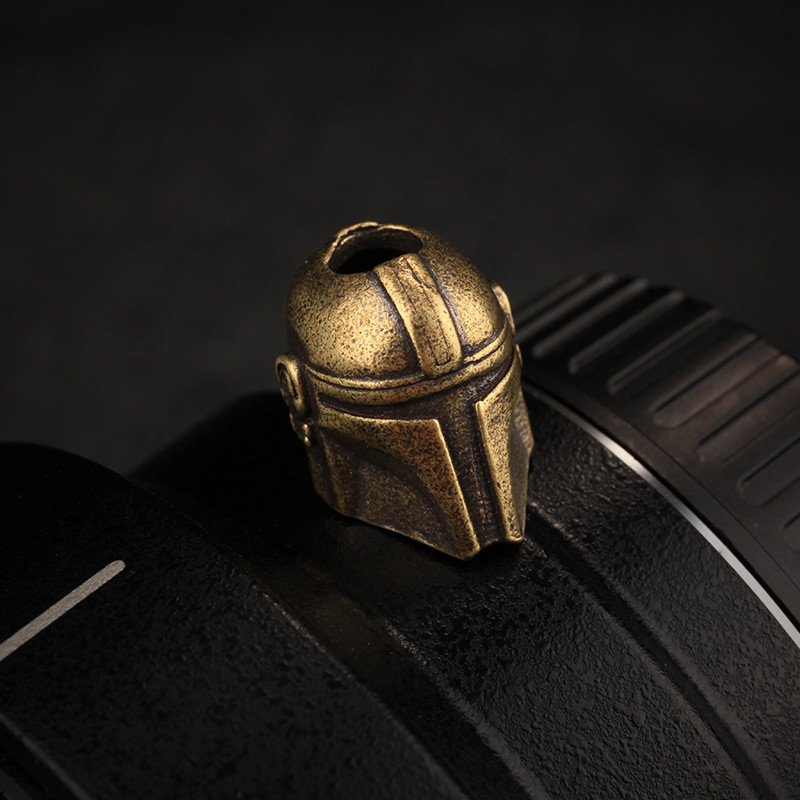 Sisak 6 színben elérhető sárgaréz Paracord medál zsinór Gyöngyök Charms fém távtartó gyöngy összecsukható késhez EDC