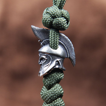 Ρωμαϊκό κράνος πολεμιστής Χάντρες μαχαιριού DIY υφαντό κορδόνι κρεμαστό κόσμημα ορειχάλκινο Spartan Knight Head Sculpture EDC Tool Charms