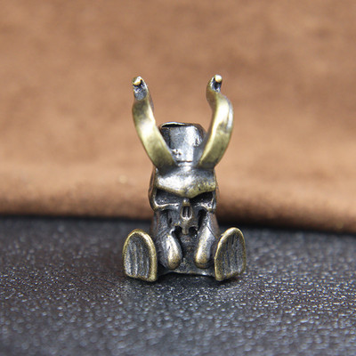 Punk messingist Little Devil Noapärli ripatsid võtmehoidja EDC taskulambi kaelarihmade jaoks