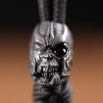 Red Eyed Smoking Warrior Skull Head Brass EDC Outdoor DIY Paracord Knife Beads Handmade Lanyard μενταγιόν Αξεσουάρ Punk Charms