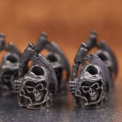 Месинг Scythe Grim Reaper Skull Head Soldier Figurine Knife Beads EDC Tool DIY Paracord Woven Lanyard Висулка Аксесоари за бижута