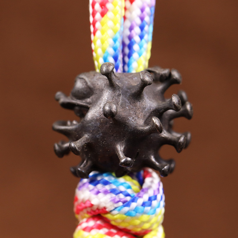 Cartoon Devil mudelid Must messingist noa rant DIY Paracord Charms Aksessuaarid EDC välitööriist Kootud vihmavarju köis kaelaripats