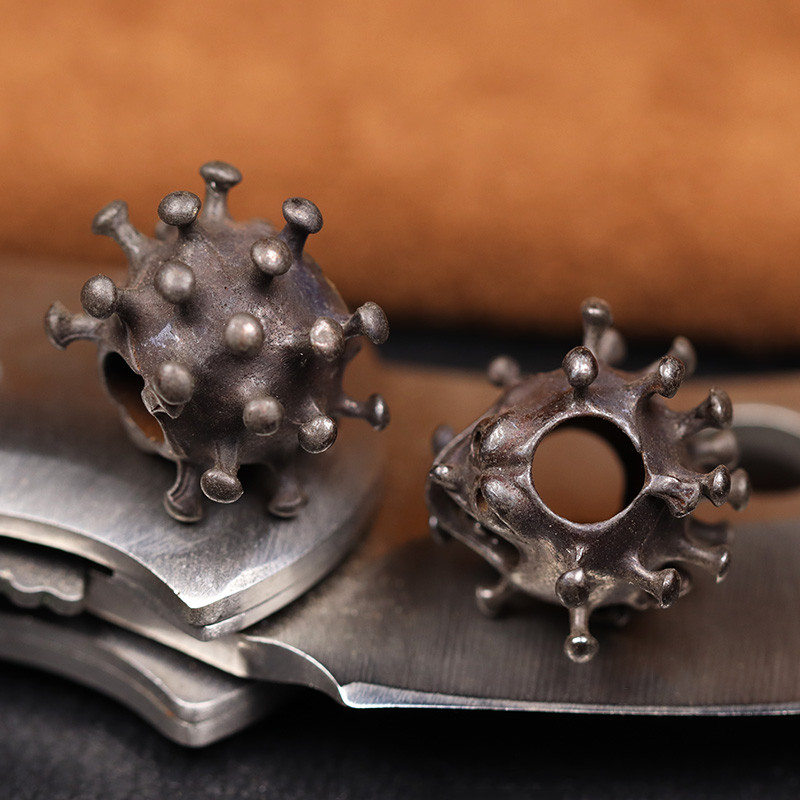 Cartoon Devil mudelid Must messingist noa rant DIY Paracord Charms Aksessuaarid EDC välitööriist Kootud vihmavarju köis kaelaripats