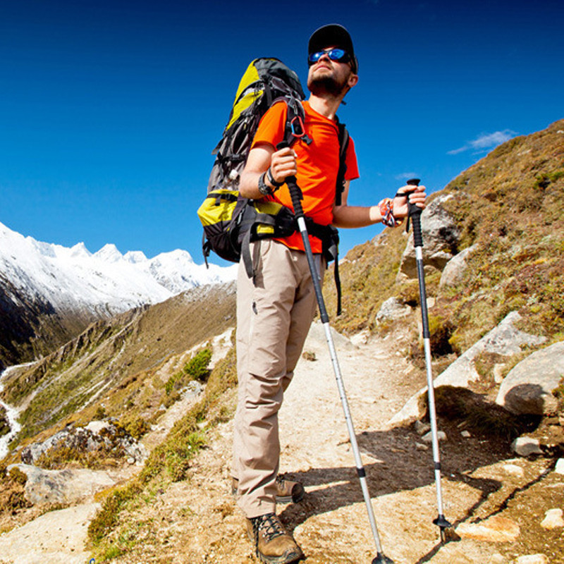 Matkamine Põrutusevastane kepp ülikerged alumiiniumist jalutuskepid Pikendatavad põrutusvastased vardad Sissetõmmatavad libisemisvastased karkude otsad