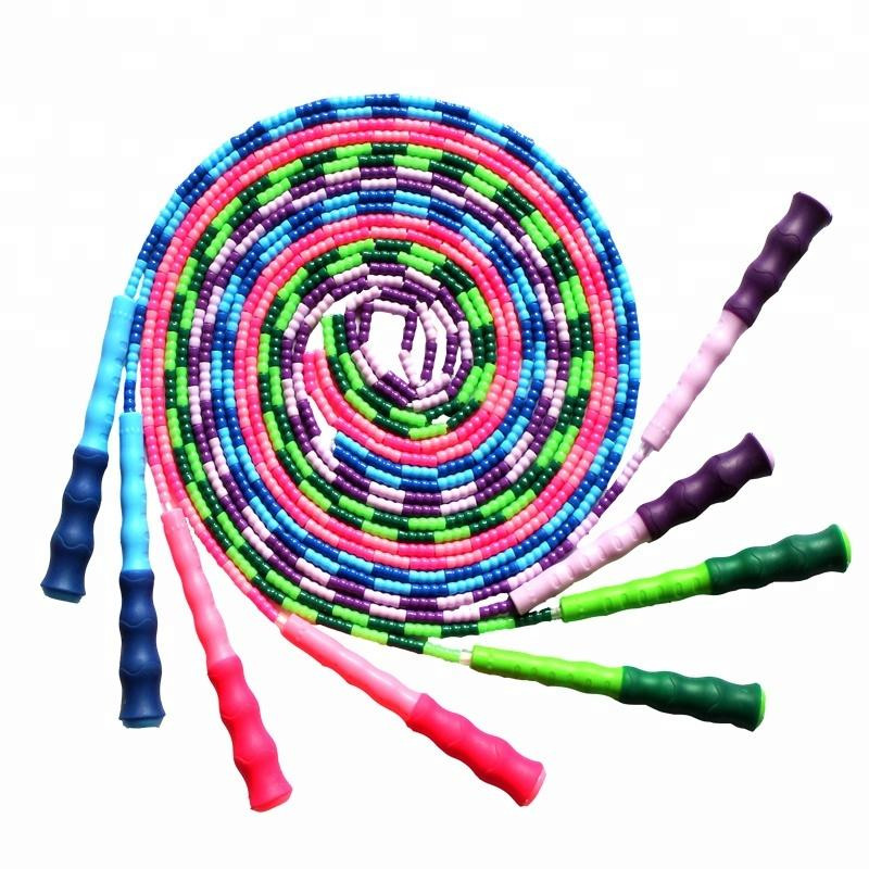 Регулируем прескачащ сегмент с меки мъниста Въже за скачане Неплъзгаща се дръжка Спорт Упражнение във фитнес зала Изгаряне на мазнини Фитнес обучение