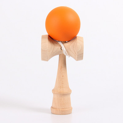 Värvitud puidust Kendama mänguasi õues olevad fitnessipallid treenivad silma-käe koordinatsiooni lastele täiskasvanud õues žongleerimine lõbus spordipall