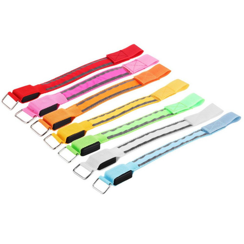 Stiilne LED käerihm ööjooksu rattasõiduvalgusti ohutus spordivälk helkurriba valgusriba kinnituv randmepael signaaltuli