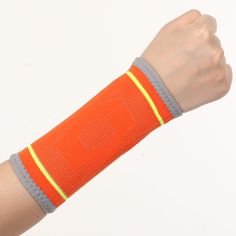 1 Paar Sports Wrist Guard Basketball Guard Fitness Kudumine Pehme ja hingav randmelöögi leevendamiseks