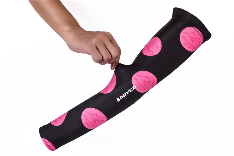 2 TK Lahedad Mehed Naised Sport Jalgrattasõit Jooksmine Jalgratas UV Päikesekaitse Manseti kate Kaitse Käevarrukas Rattakäte soojendajad Varrukad