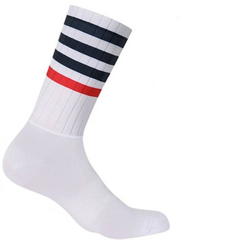 2022 Противоплъзгащи се безшевни чорапи за колоездене Интегрално формоване Високотехнологични чорапи за велосипеди Компресионни велосипедни спортни чорапи на открито