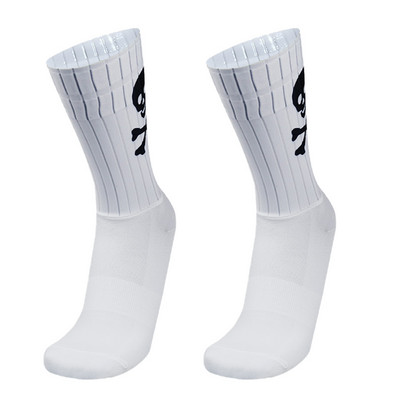 Sport csúszásmentes szilikon varrat nélküli Aero kerékpáros zoknik légáteresztő koponya mintás országúti kerékpáros zokni