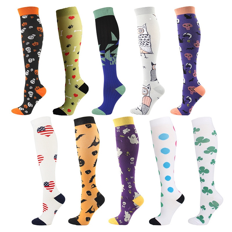 Kerékpáros kompressziós zokni Professzionális kültéri csúszásgátló, lélegző pamut futó zokni Halloween mintával