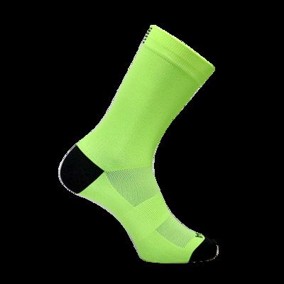 Bmambas Kvaliteetsed Professionaalse kaubamärgi spordisokid Hingavad maanteerattasokid Välispordi Võidusõidu Jalgrattasokid 18 värvi