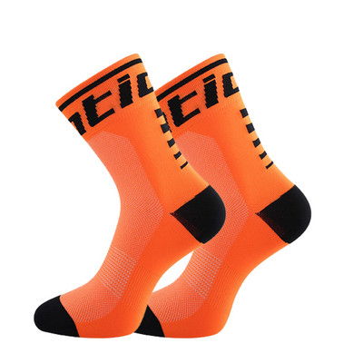 Santic kerékpáros zoknik kültéri sportokhoz kényelmes légáteresztő izzadásgátló futó kosárlabda hegyi kerékpár MTB kiegészítők