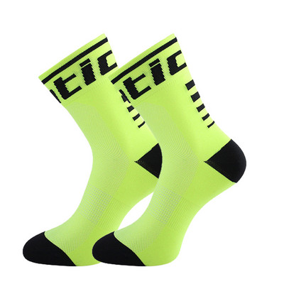 Santic kerékpáros zoknik kültéri sportokhoz kényelmes légáteresztő izzadásgátló futó kosárlabda hegyi kerékpár MTB kiegészítők