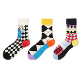 Instime 1 paar Unisex Painting Style Meeskonna sokid Naiste Tänavarõivad Rula Sport Jalgrattasõit Disainsokid Puuvillased