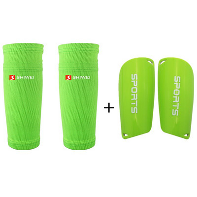 1 paar jalgpalli kaitsvaid sokke, millel on tasku jalgpalli jaoks säärekaitsmed säärevarrukad toetavad säärekaitset täiskasvanutele