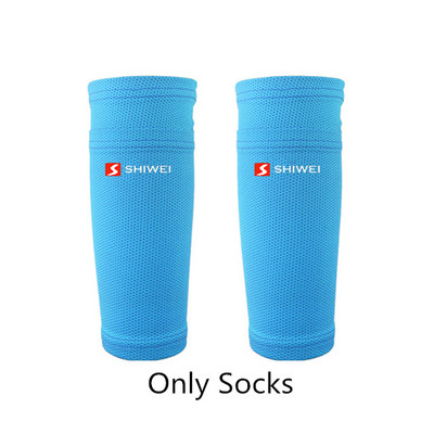 1 paar jalgpalli kaitsvaid sokke, millel on tasku jalgpalli jaoks säärekaitsmed säärevarrukad toetavad säärekaitset täiskasvanutele
