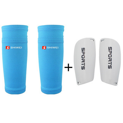 1 paar jalgpalli kaitsvaid sokke, millel on tasku jalgpalli jaoks säärekaitsmed säärevarrukad toetavad säärekaitset täiskasvanutele