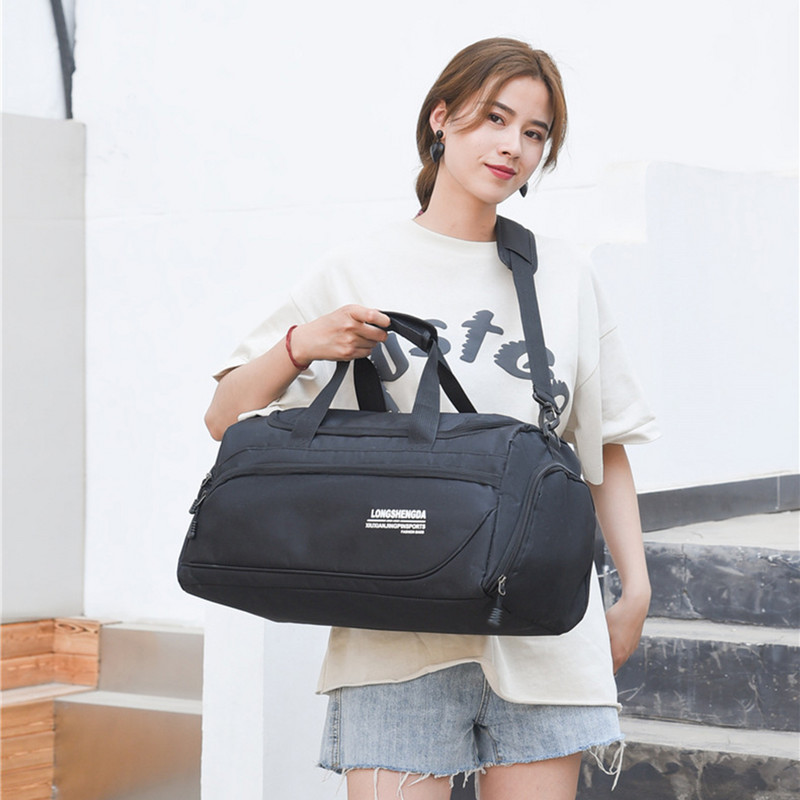 Száraz nedves elválasztó táskák Vízálló, nagy kapacitású fitnesz edzőtáska cipőrekesszel Kopásálló kültéri futballhoz