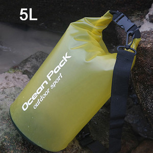 Veekindel kuivkott poolläbipaistev välitingimustes kasutatav spordikott rannakanuusõiduks, süstaks, parvetamiseks paadisõiduks, kalastamiseks matkamiseks, telkimiseks