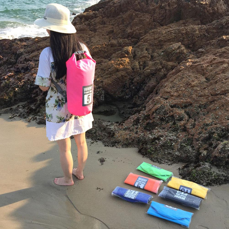 1 vnt. 5L lauko PVC vandeniui atspari sausa kuprinė Vandenyje plūduriuojantis maišelis su ritininiu maišeliu, skirtas plaukiojimui baidarėmis, plaustais, valtimis, žygiams upe