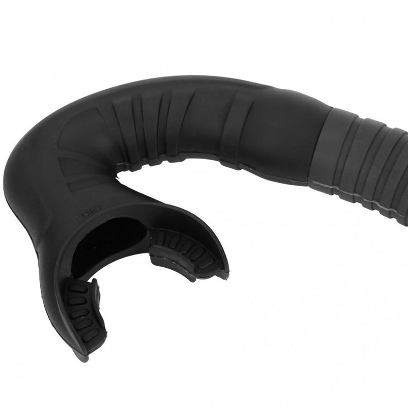 Märg snorkel koos reguleeritava hoidikuga sukeldumissnorgeldamistoru silikoonist hingav veealune snorkel täiskasvanutele