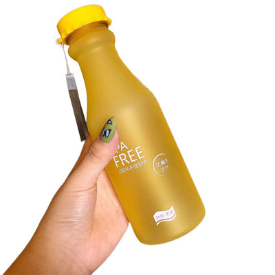 Forró, nagy űrtartalmú vizespohár lezárt, szivárgásmentes vízüveg hordozókötéllel Vízüveg forrásvíz üvegpalack fehér rózsaszín