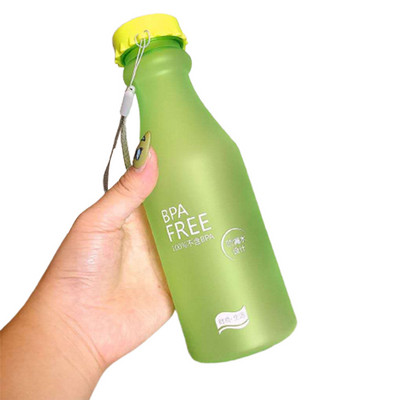 Forró, nagy űrtartalmú vizespohár lezárt, szivárgásmentes vízüveg hordozókötéllel Vízüveg forrásvíz üvegpalack fehér rózsaszín